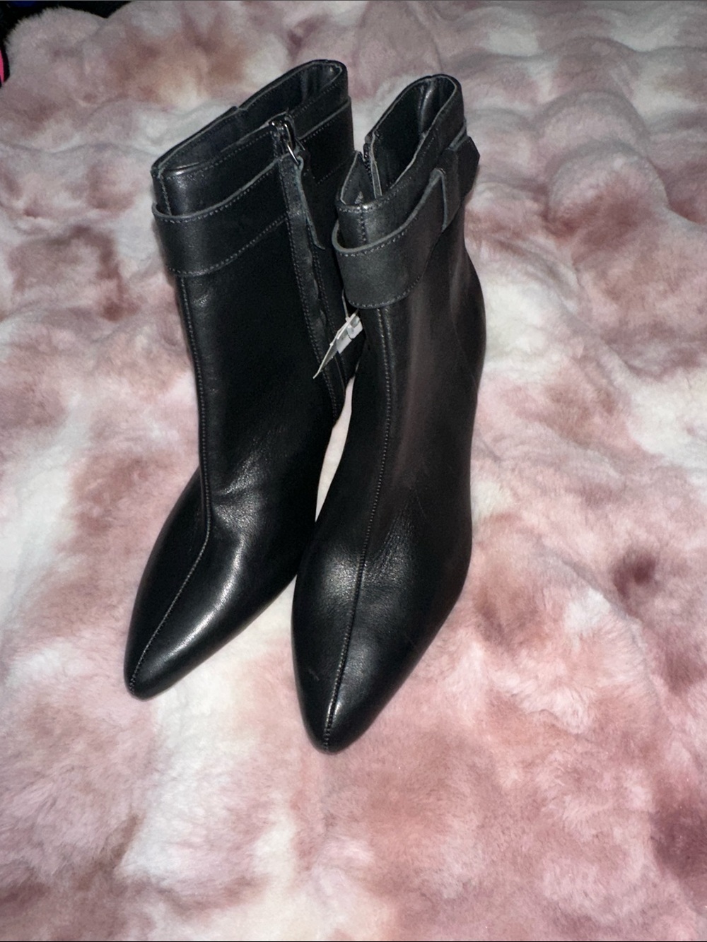 Banana Republic Black Pointed Toe Leather Ankle Boots